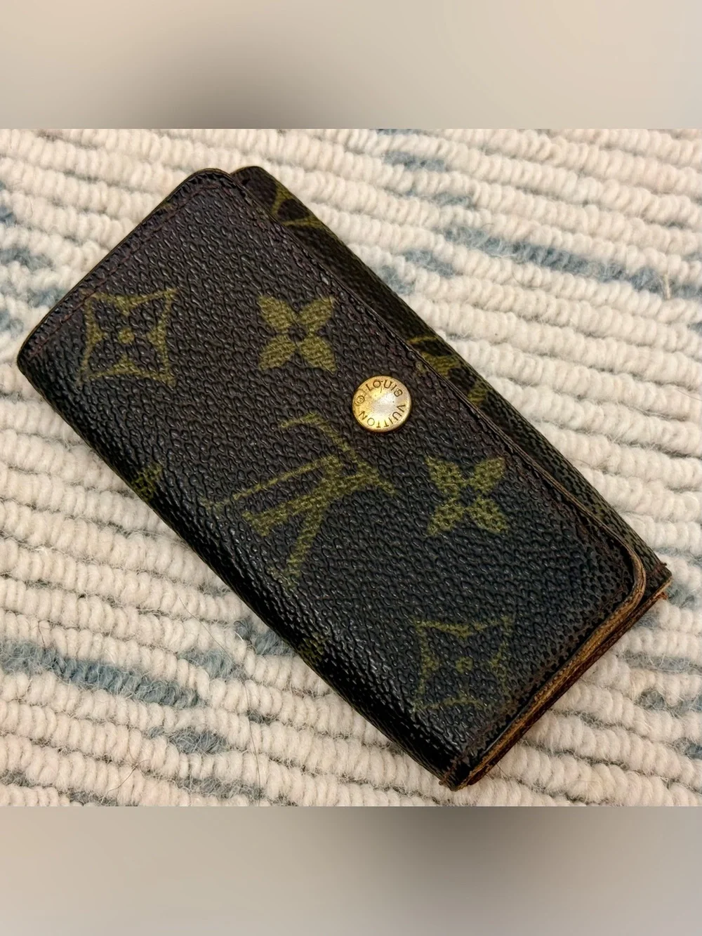 LOUIS VUITTON Vintage 80’s Unisex Monogram Canvas Tri-Fold 4-Key Ring Holder